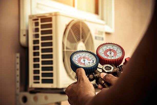 Professional Ductwork Repair technician working in Staunton, IL